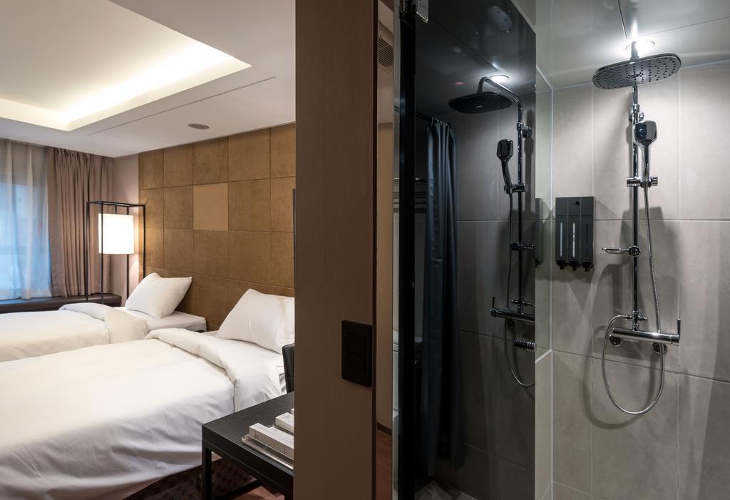 Hotel The Designers Yeouido Seoul Exterior photo