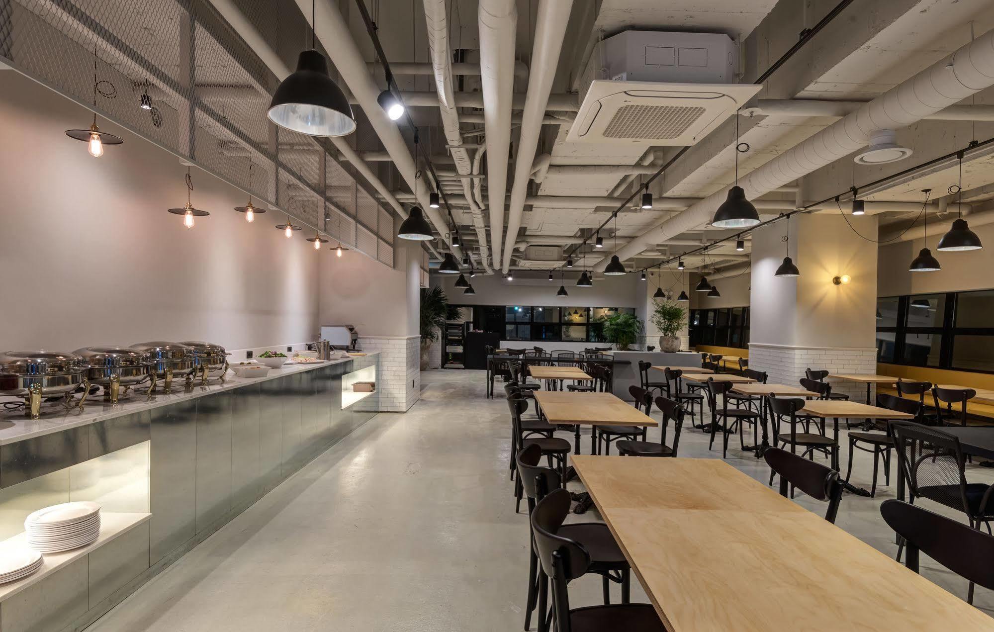 Hotel The Designers Yeouido Seoul Exterior photo