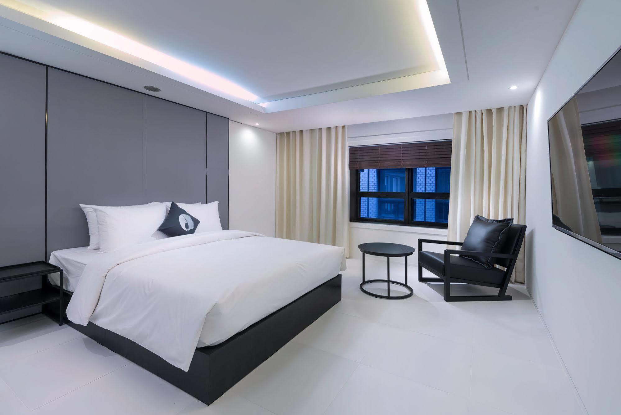 Hotel The Designers Yeouido Seoul Exterior photo